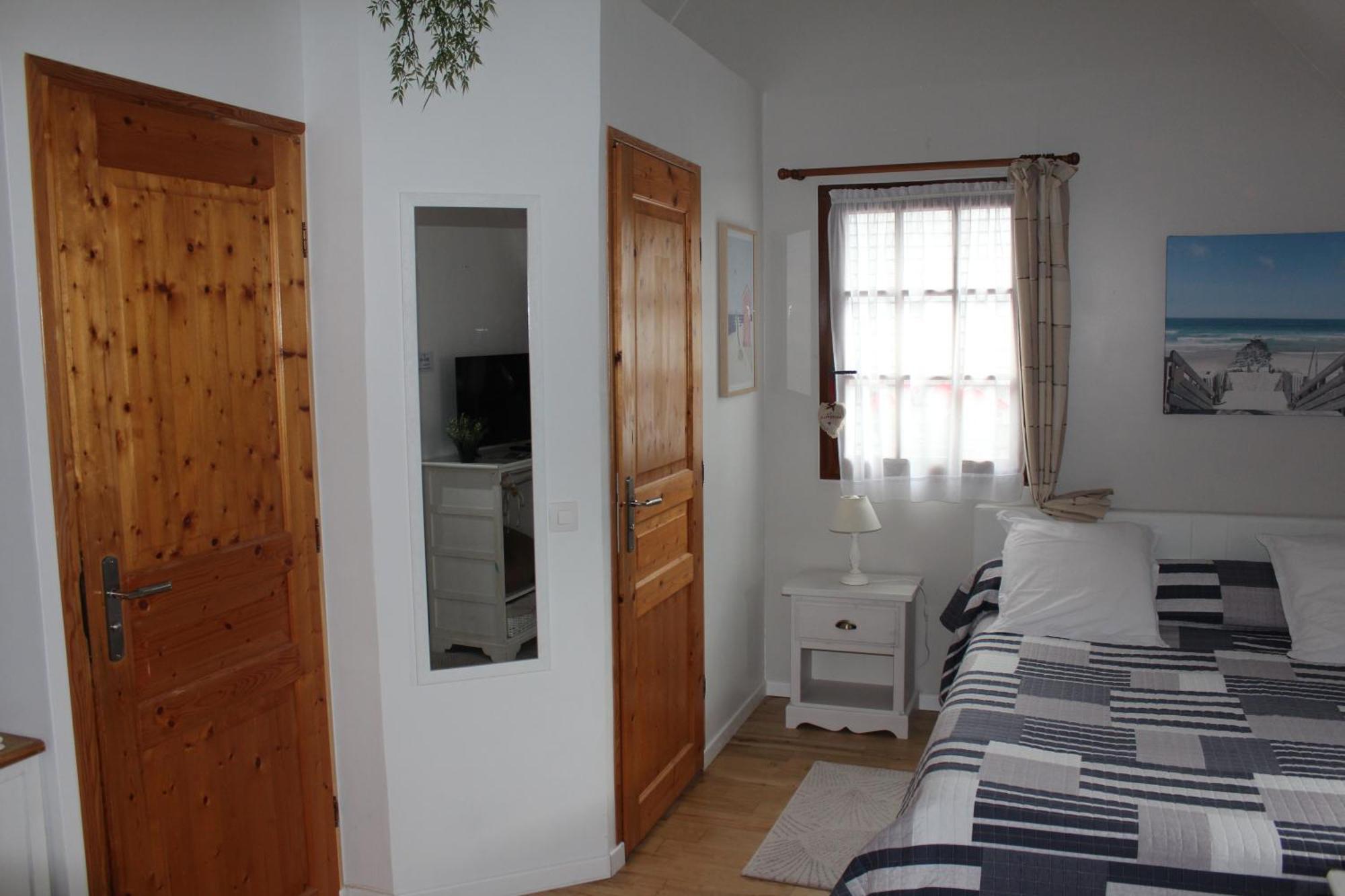 B&B Devalpierre Adult Only Glanville Ngoại thất bức ảnh